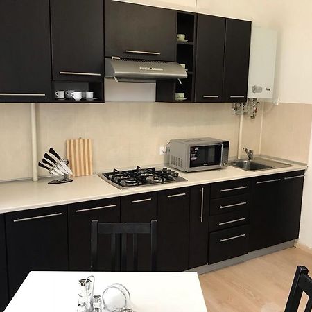 GIL apartments, квартира студия в самом центре пл Петефи Ужгород Экстерьер фото