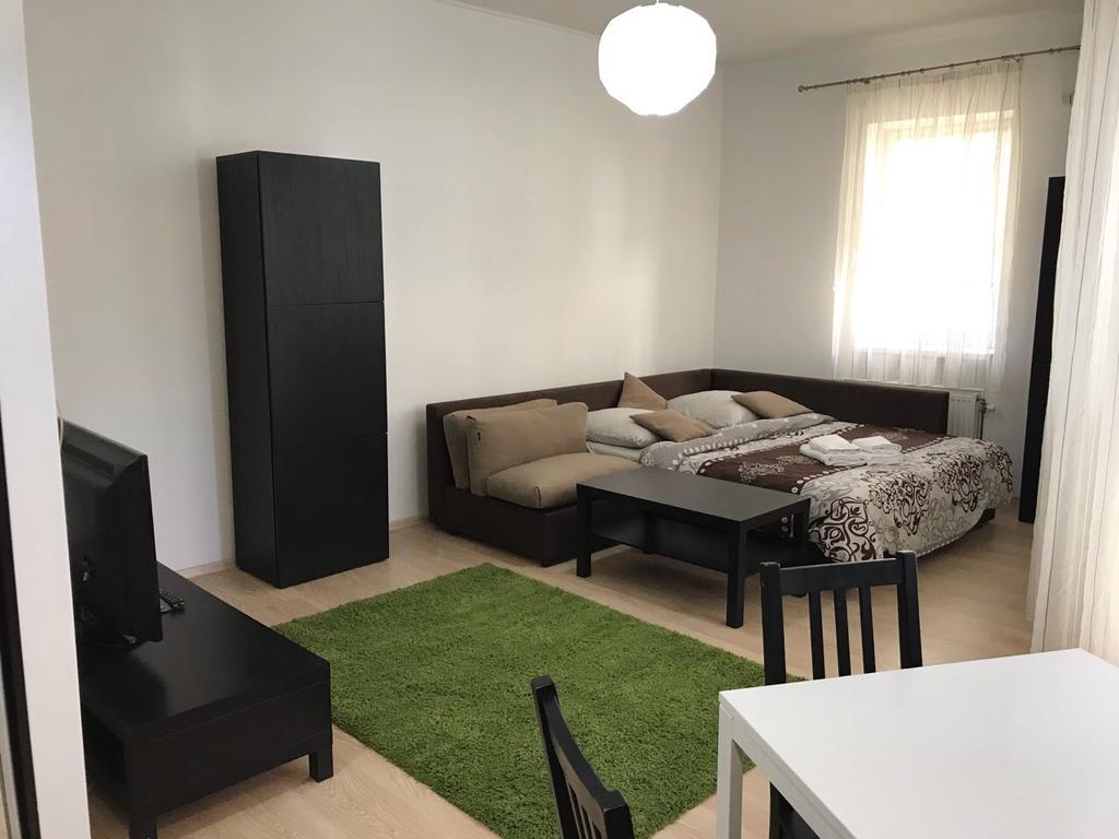 GIL apartments, квартира студия в самом центре пл Петефи Ужгород Экстерьер фото